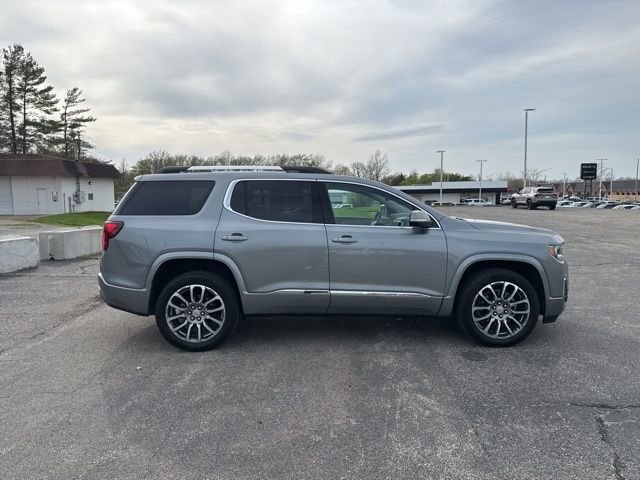 Used 2023 GMC Acadia Denali w/ Denali Ultimate Package FWD image 6