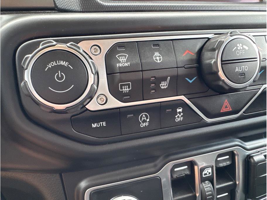Used 2021 Jeep Gladiator Sport image 23
