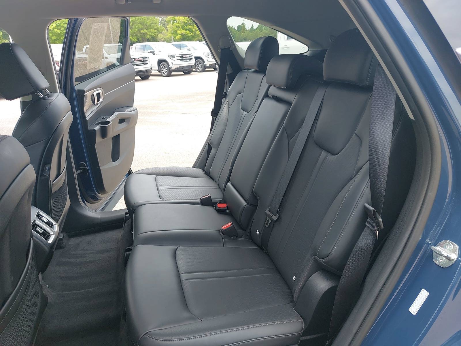Used 2024 Kia Sorento S AWD/4WD image 14