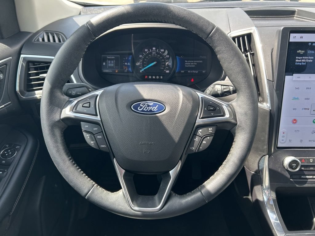 Used 2022 Ford Edge Titanium AWD/4WD image 16