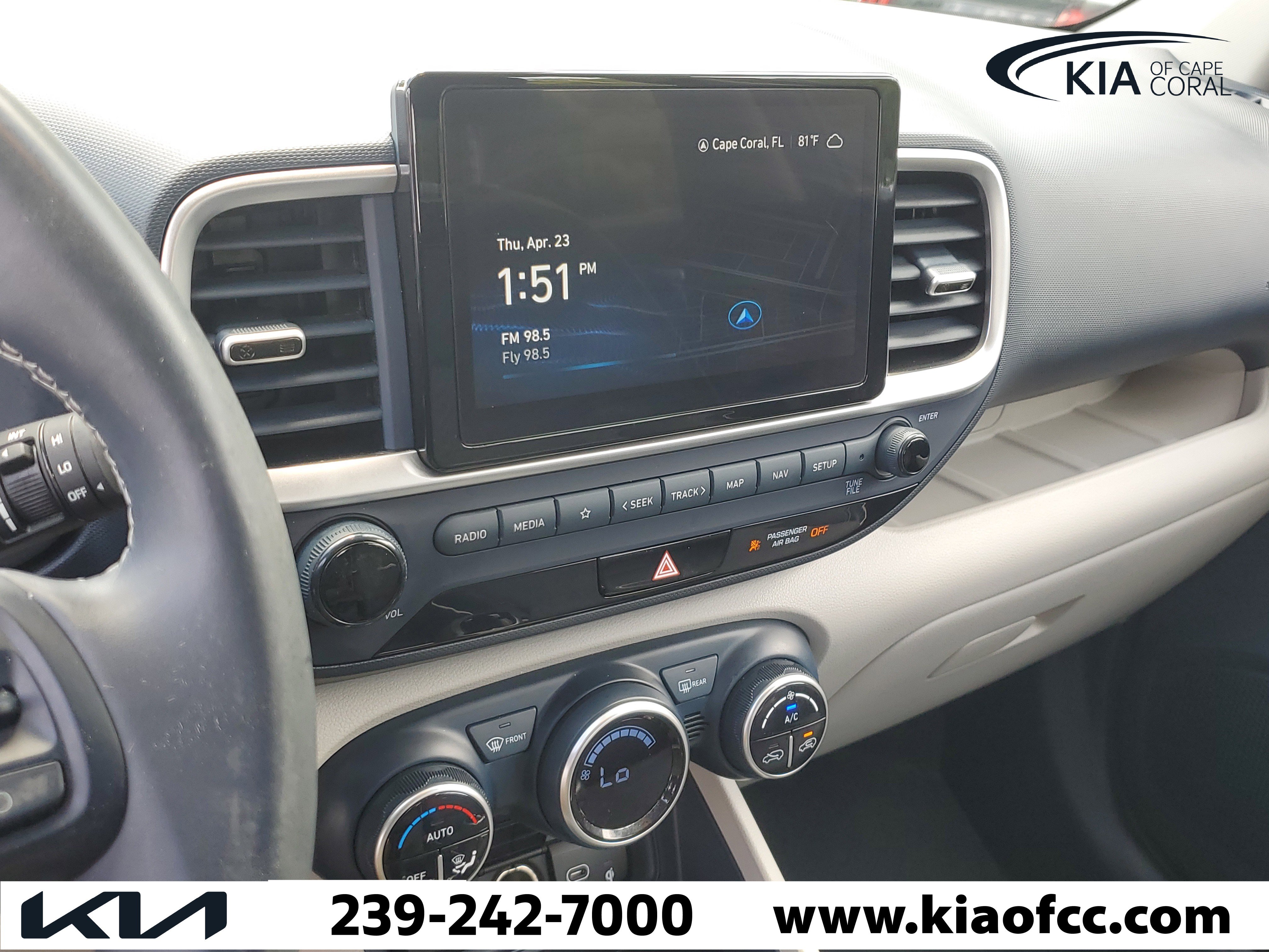 Used 2023 Hyundai Venue Limited w/ Cargo Package FWD image 23