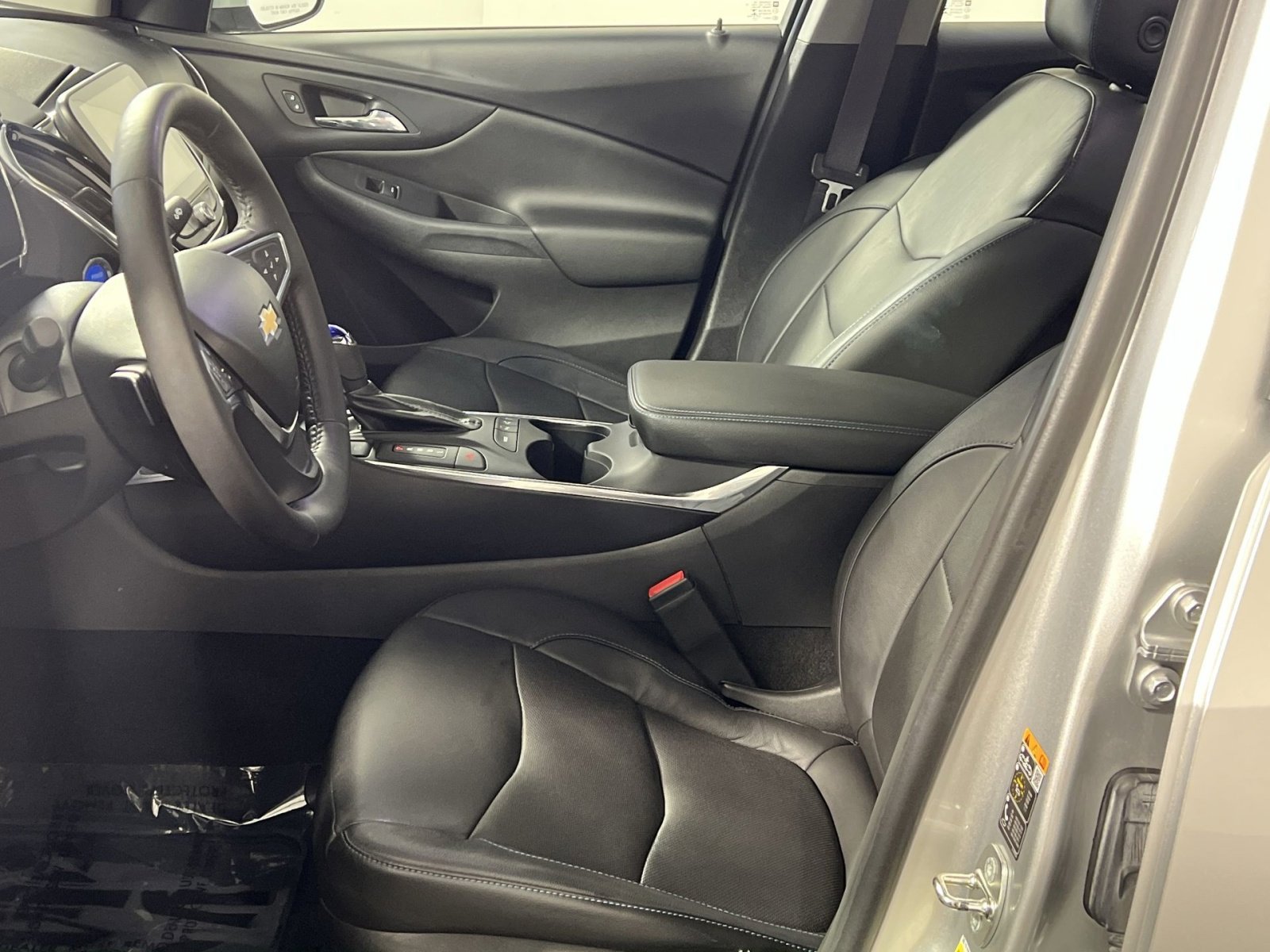 Used 2017 Chevrolet Volt Premier w/ Driver Confidence II Package image 13