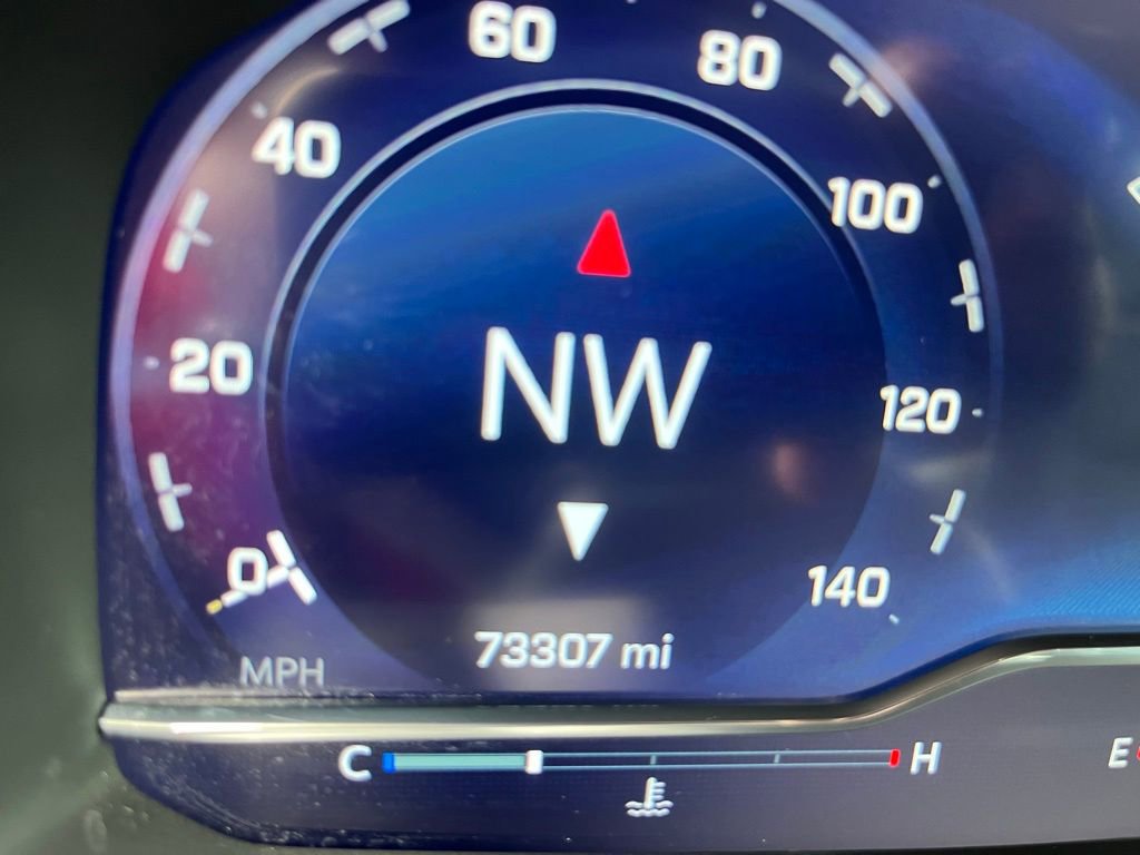 Used 2023 Chevrolet Tahoe LT w/ Luxury Package AWD/4WD image 17