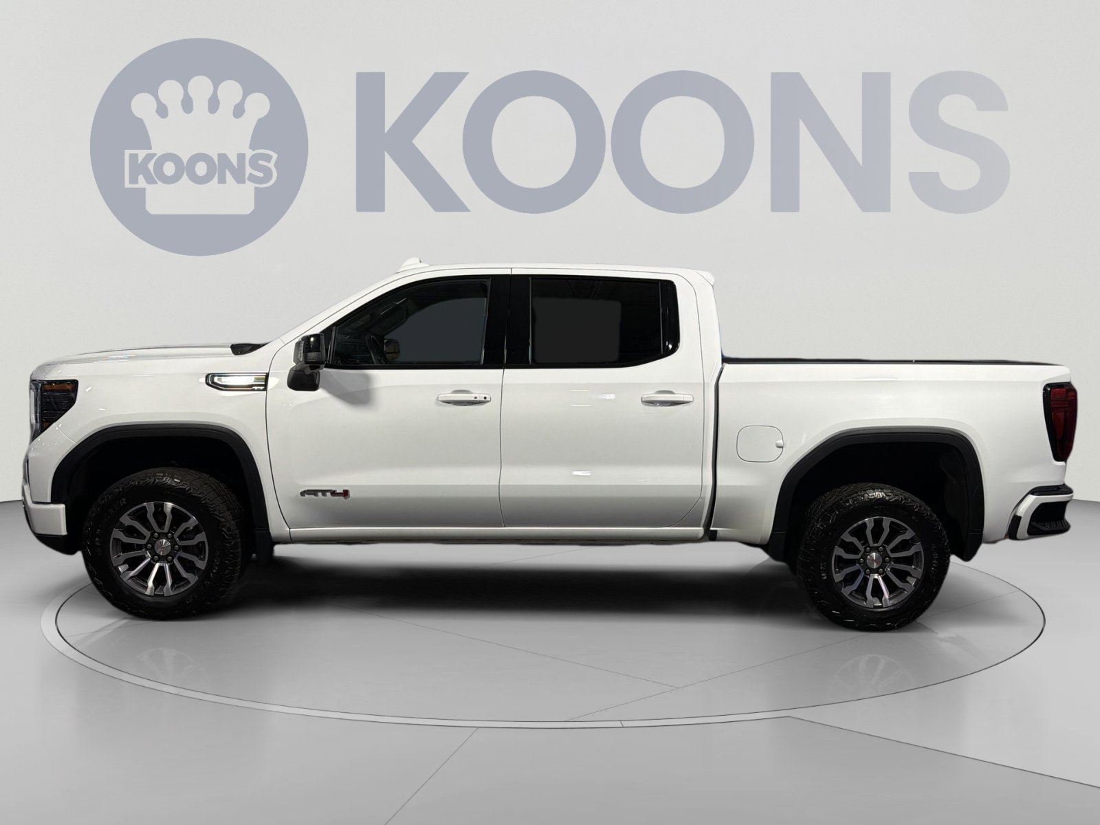 Used 2023 GMC Sierra 1500 AT4 w/ AT4 Premium Package AWD/4WD image 2