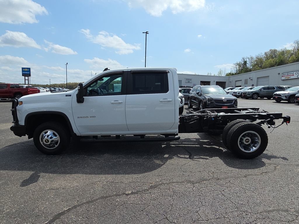 Used 2023 Chevrolet Silverado 3500 LT w/ Convenience Package AWD/4WD image 5