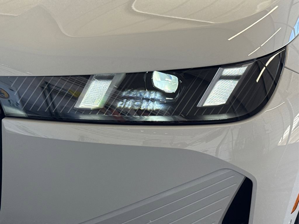 New 2026 BMW iX xDrive60 w/ Premium Package image 16
