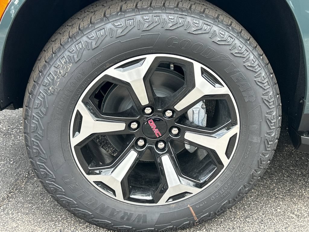 New 2026 GMC Yukon XL AT4 AWD/4WD image 12