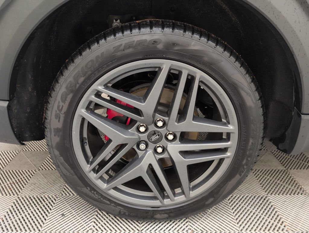 Used 2025 Ford Explorer ST w/ Sun And Sound Package image 22