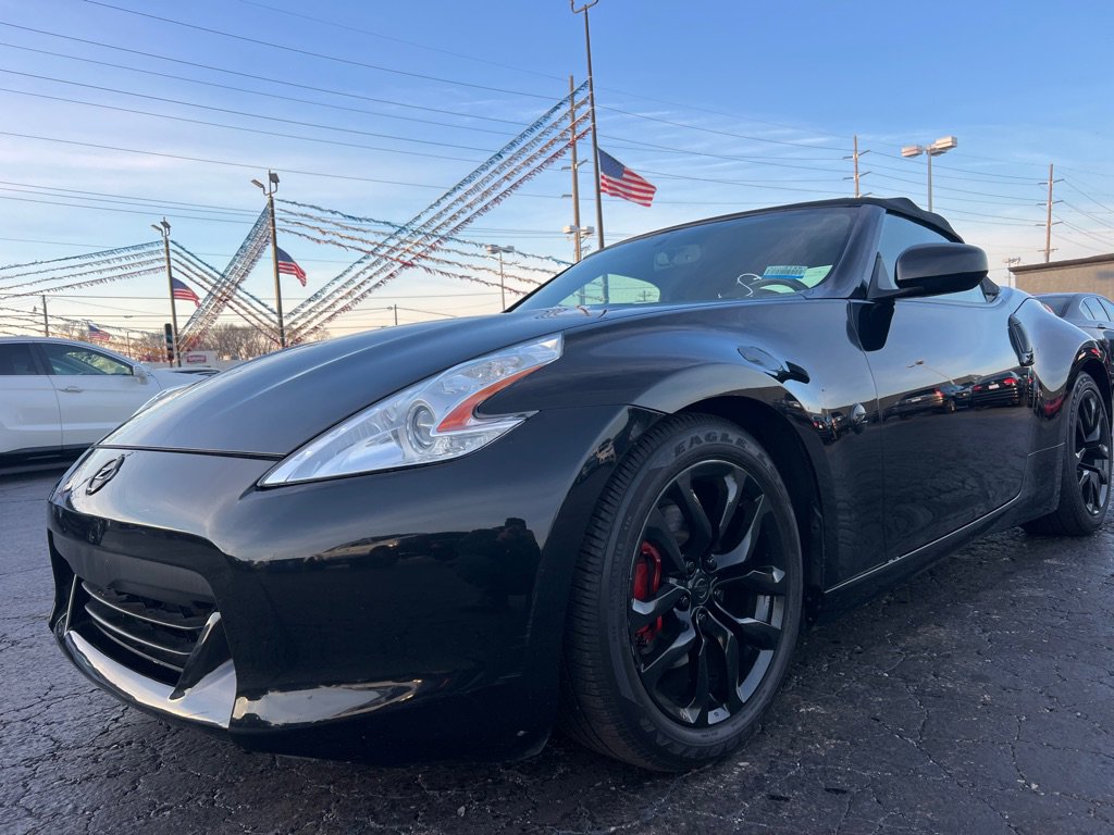 Used 2012 Nissan 370Z Roadster image 3