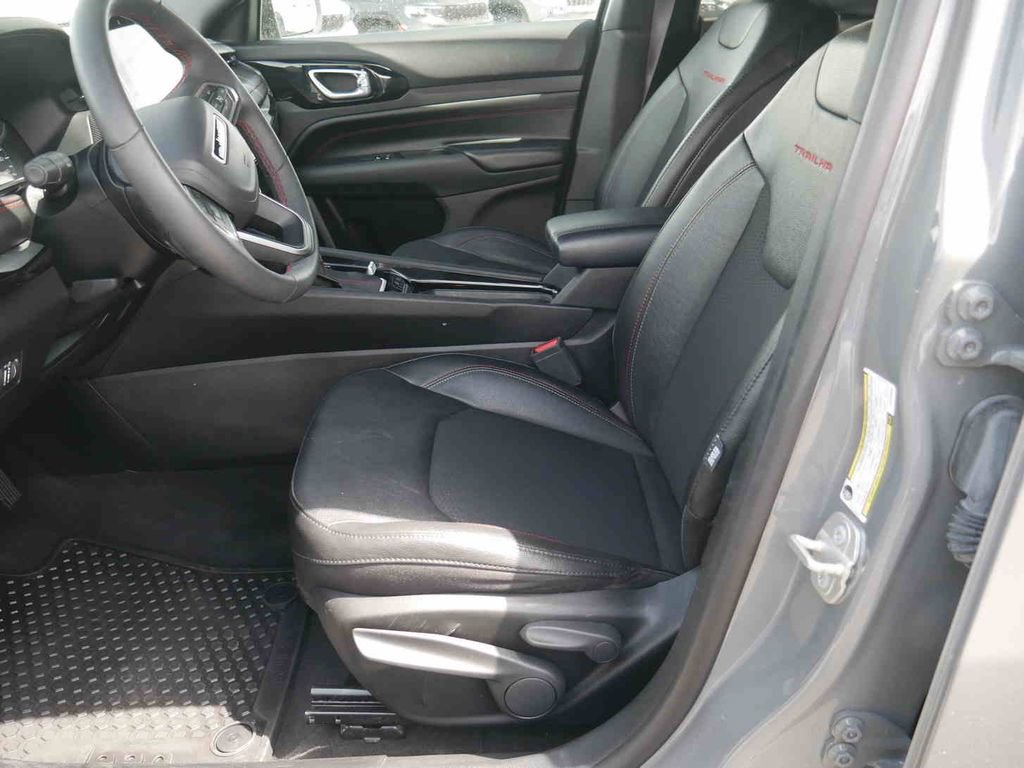 Certified 2024 Jeep Compass Trailhawk AWD/4WD image 24