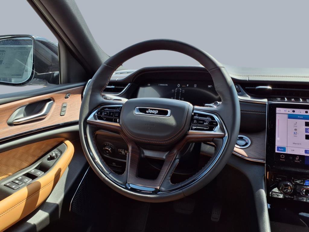 New 2025 Jeep Grand Cherokee L Summit image 14