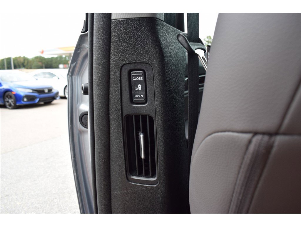 Used 2024 Honda Odyssey Touring image 27