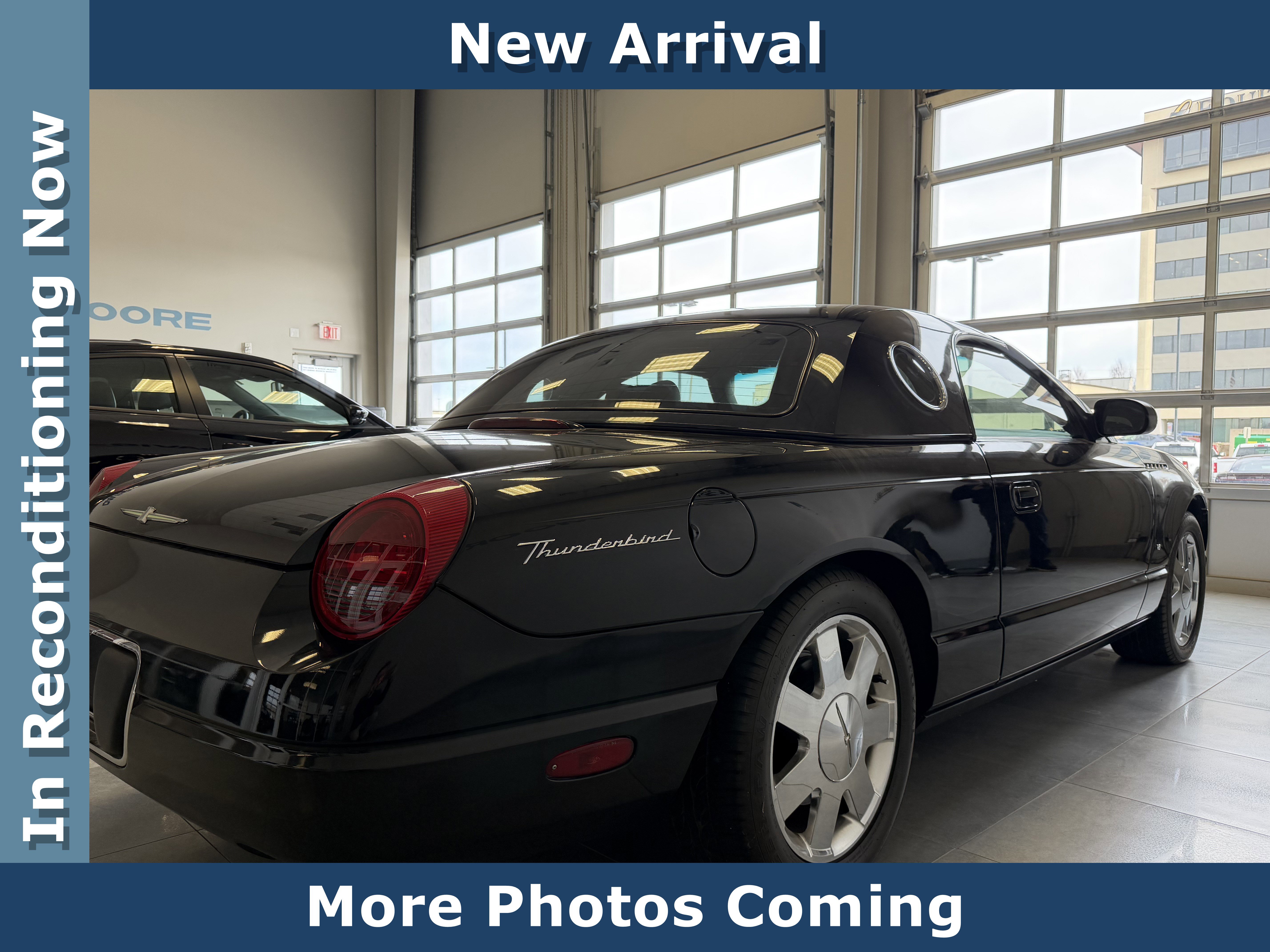 Used 2003 Ford Thunderbird Base image 2