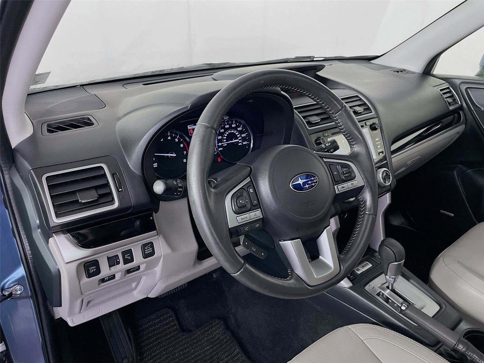 Used 2017 Subaru Forester 2.5i Limited AWD/4WD image 12