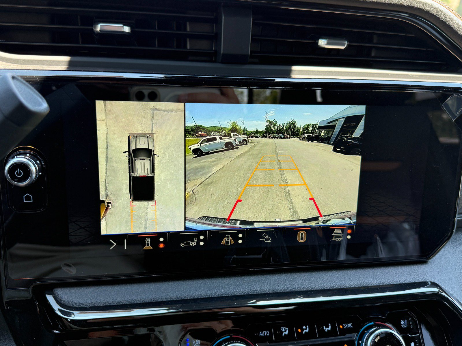 New 2026 GMC Sierra 2500 AT4 AWD/4WD image 39