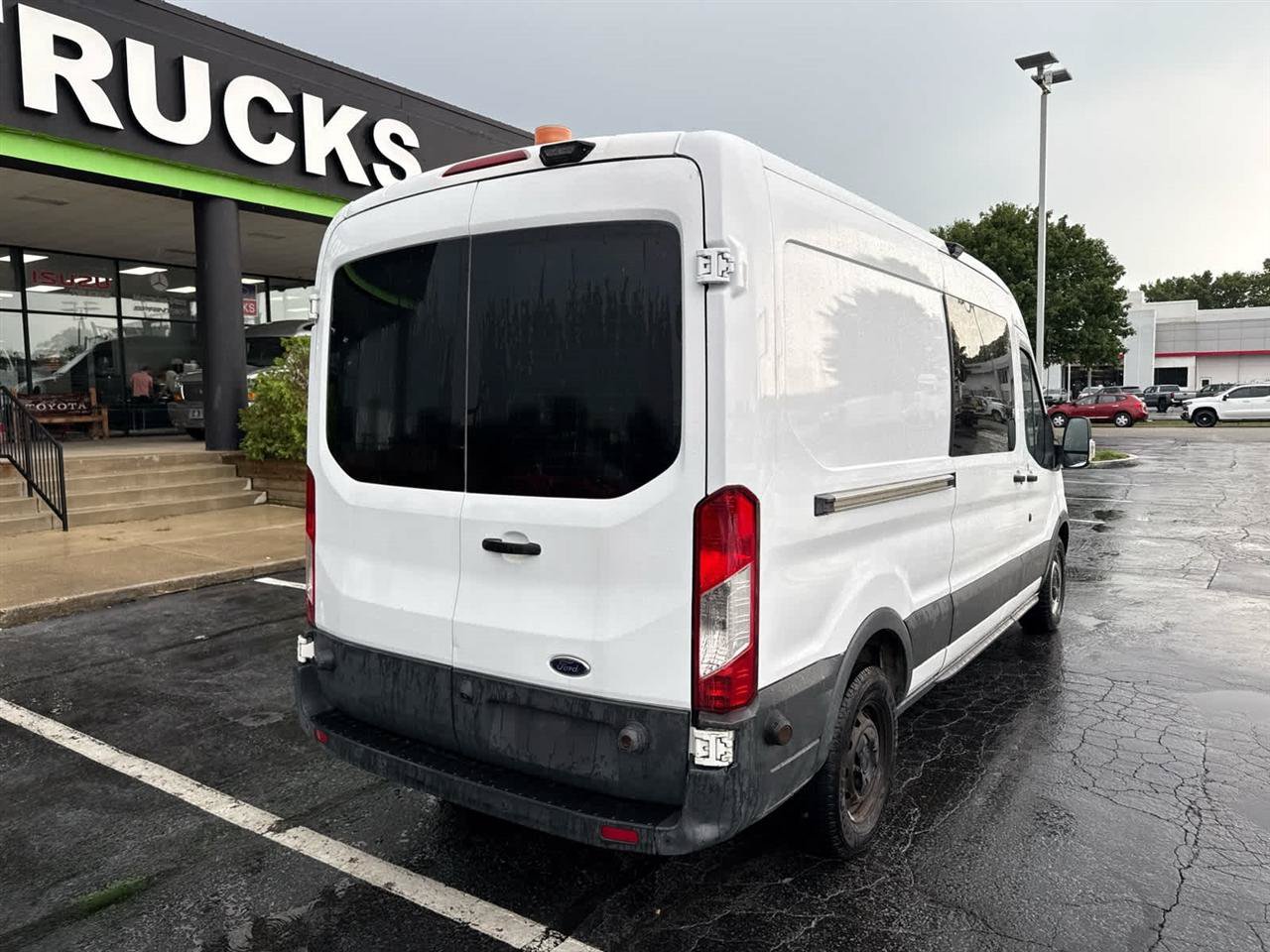 Used 2017 Ford Transit 350 148 Medium Roof RWD image 8