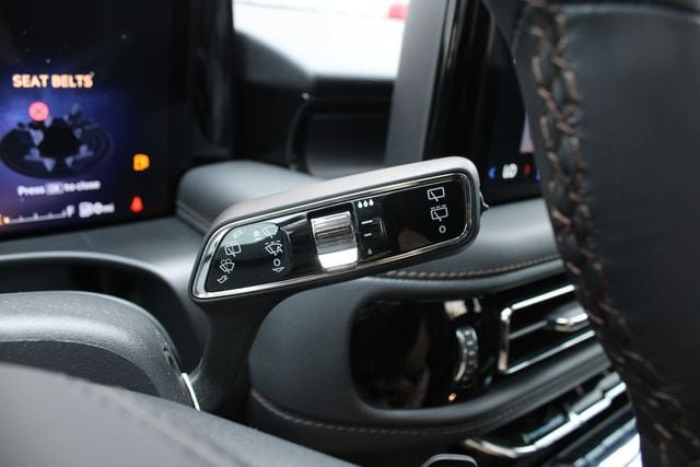 New 2026 Lincoln Aviator AWD image 43