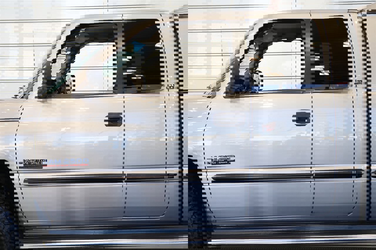 Used 1998 Dodge Ram 2500 Truck 4x4 Quad Cab image 50