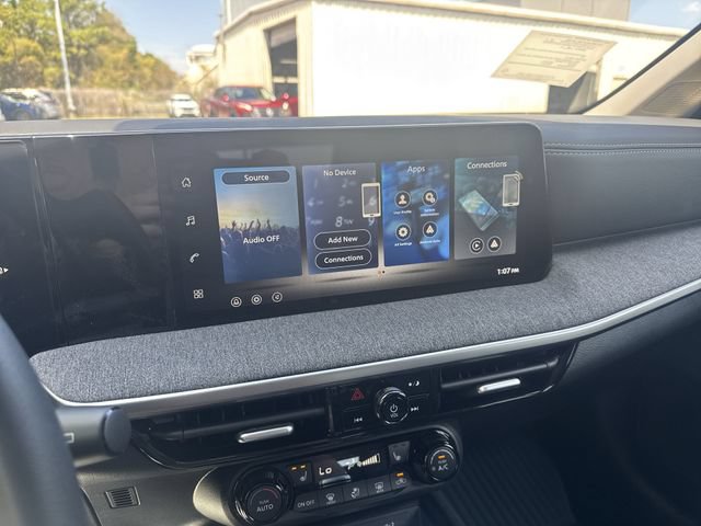 New 2026 Nissan Kicks SV w/ Charging Package FWD image 20