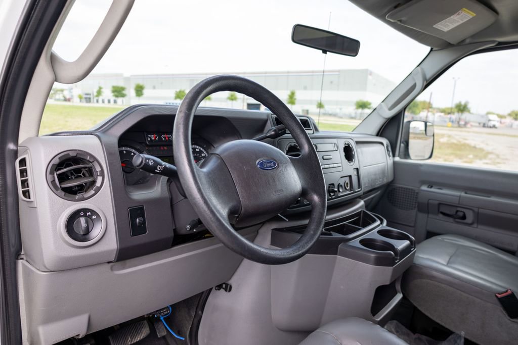 Used 2013 Ford E-250 and Econoline 250 Extended w/ PWR Group image 9