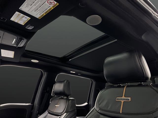 Used 2024 Ford F250 Platinum image 7