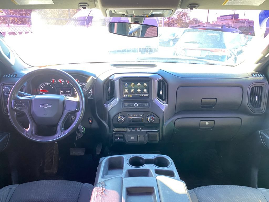 Used 2019 Chevrolet Silverado 1500 Custom Trail Boss w/ Custom Convenience Package AWD/4WD image 17