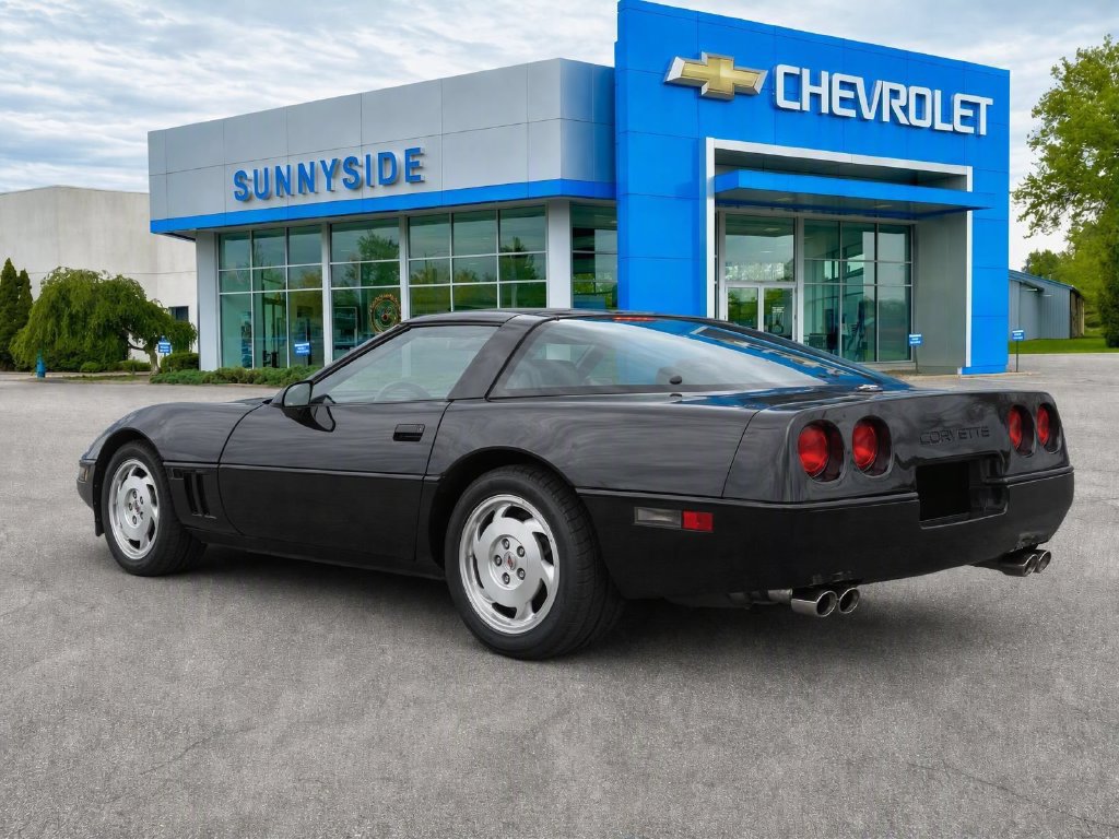 Used 1988 Chevrolet Corvette Coupe RWD image 2
