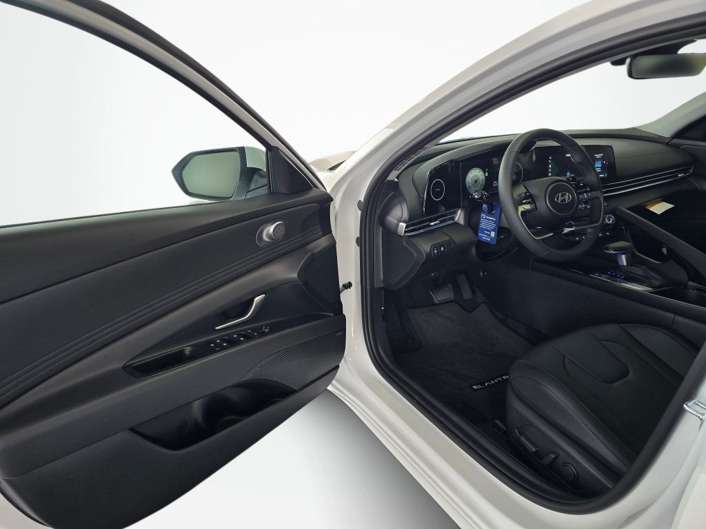 New 2026 Hyundai Elantra Limited FWD image 31
