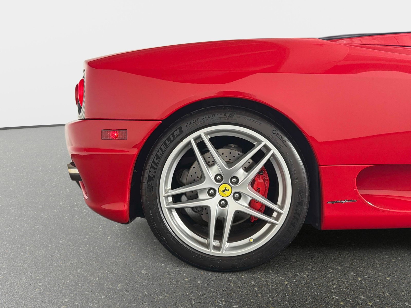 Used 2001 Ferrari 360 Spider RWD image 18