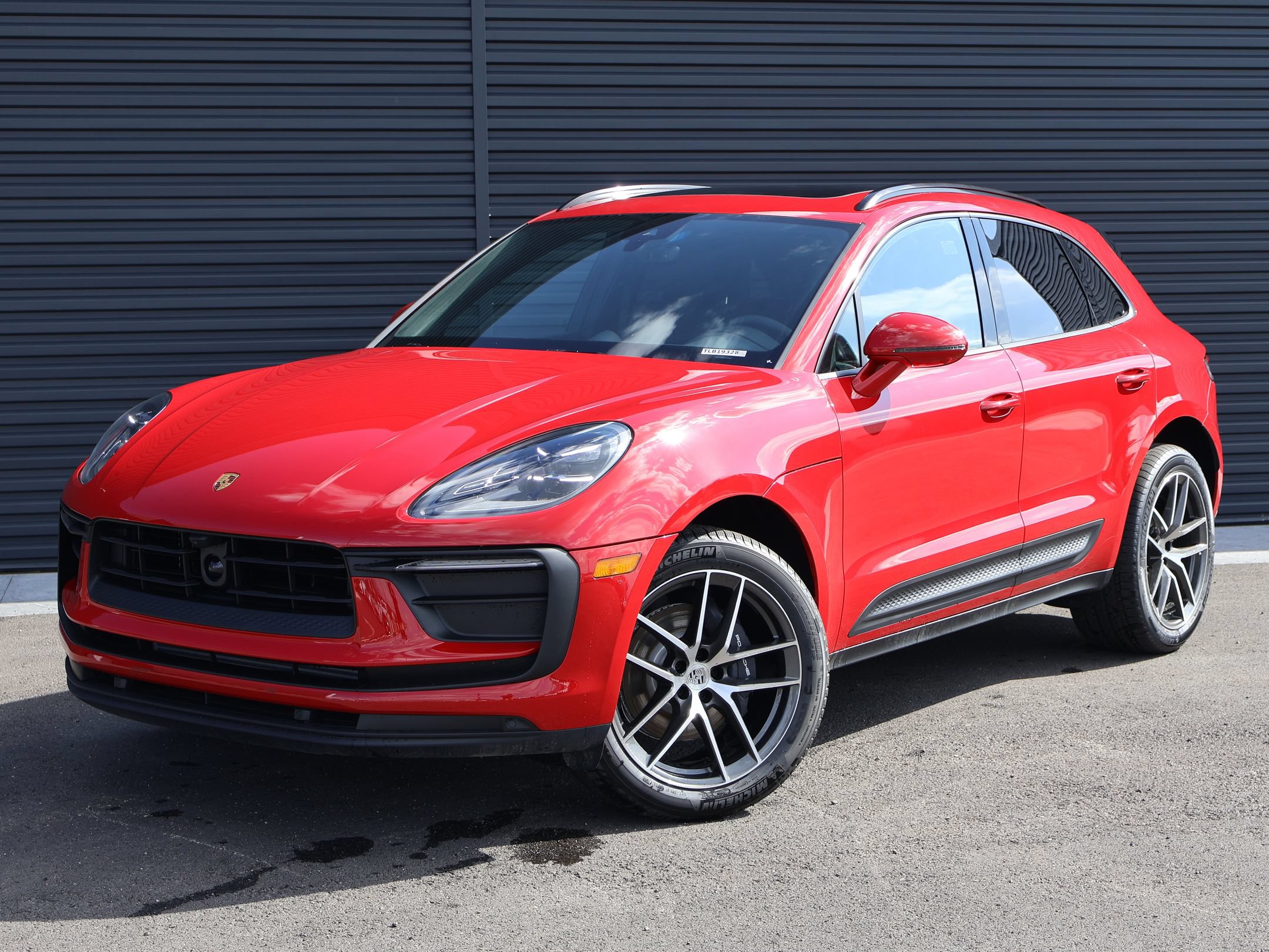 New 2026 Porsche Macan AWD/4WD image 1