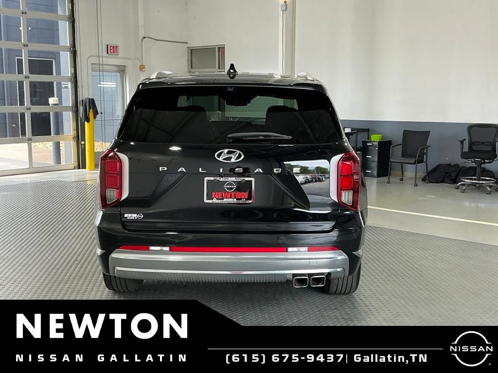 Used 2024 Hyundai Palisade Calligraphy FWD image 5