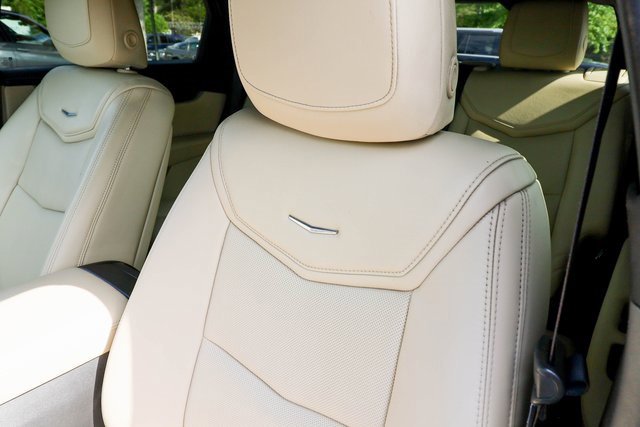 Used 2017 Cadillac XT5 Luxury w/ Driver Awareness Package image 35