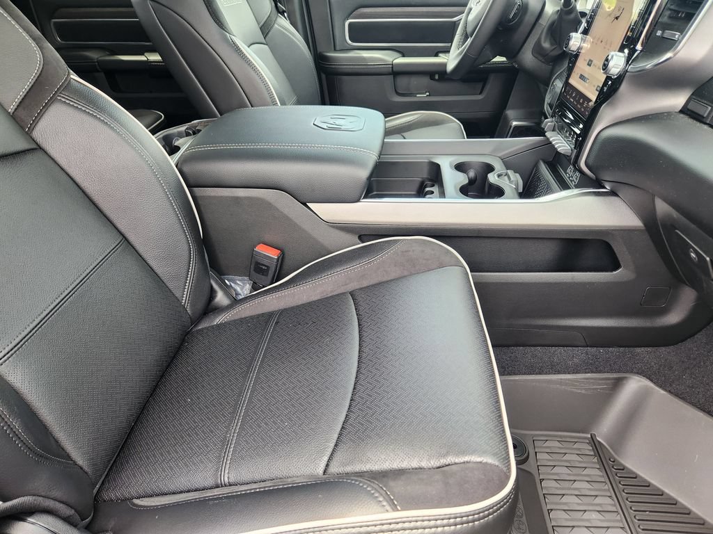 New 2026 RAM 2500 Laramie w/ Night Edition AWD/4WD image 12
