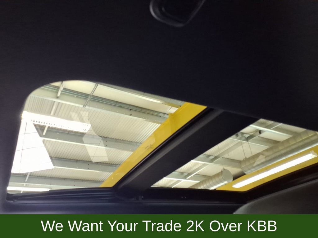 New 2026 Chrysler Pacifica Select w/ S Appearance Package image 9