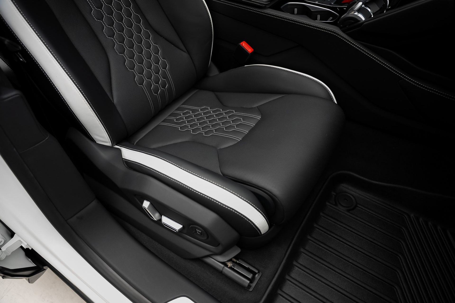 Used 2024 Lamborghini Urus S AWD/4WD image 65
