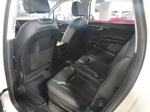 Used 2023 Audi Q7 3.0T Prestige image 12