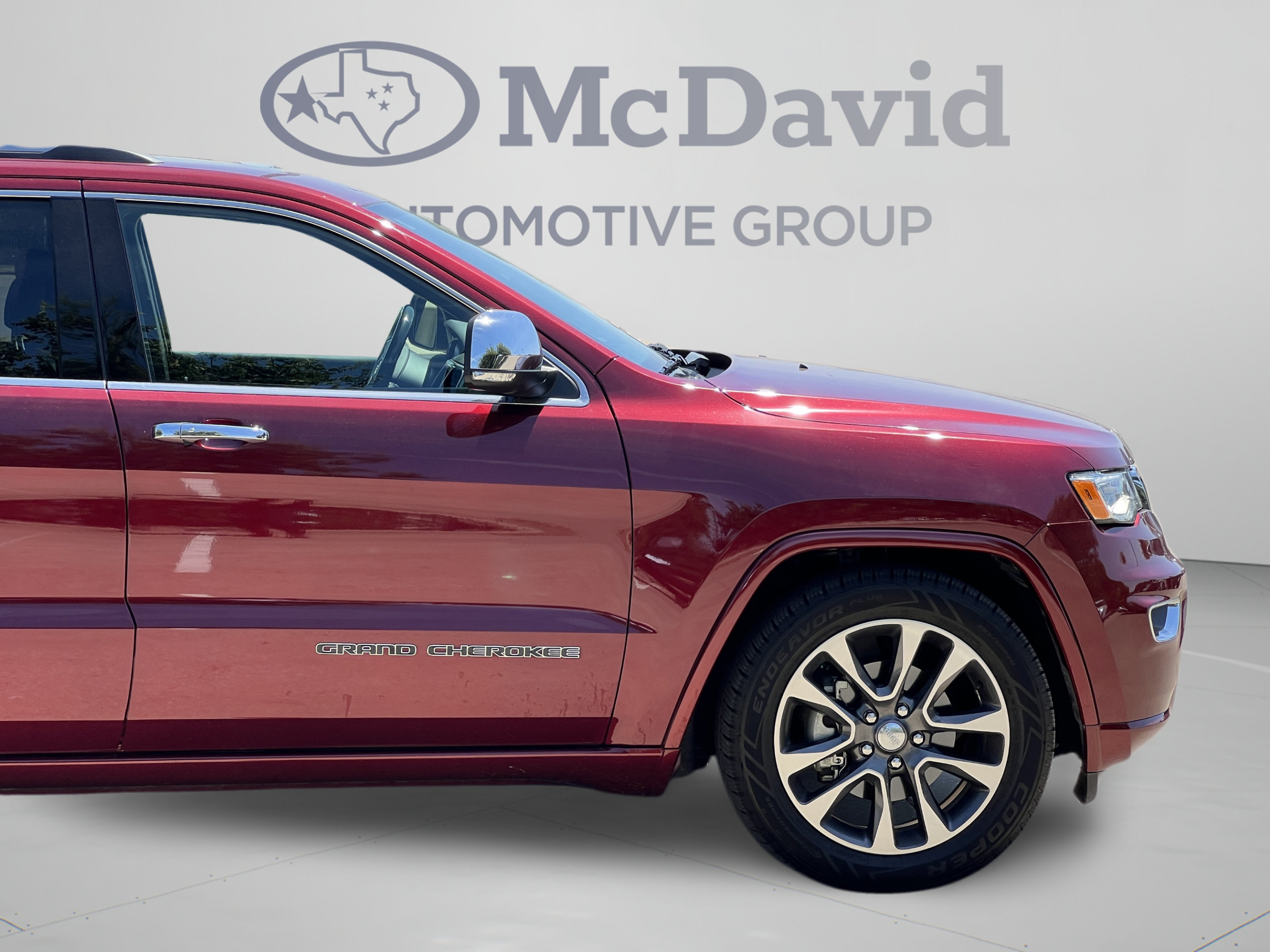 Used 2018 Jeep Grand Cherokee Overland AWD/4WD image 33