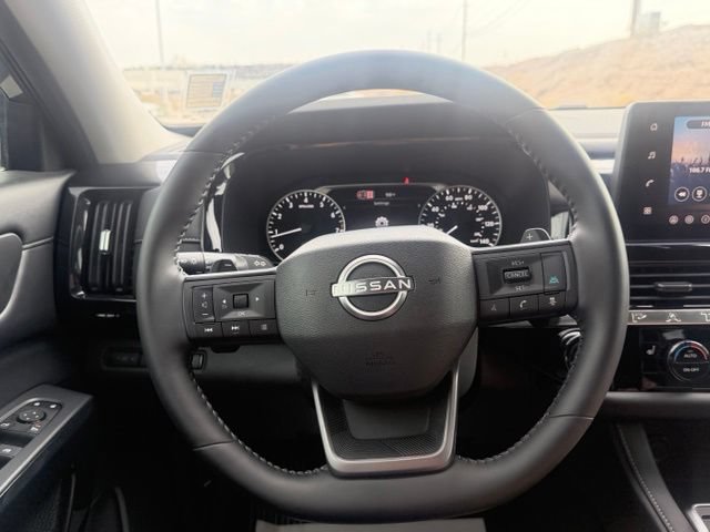 Certified 2026 Nissan Pathfinder SV FWD image 9