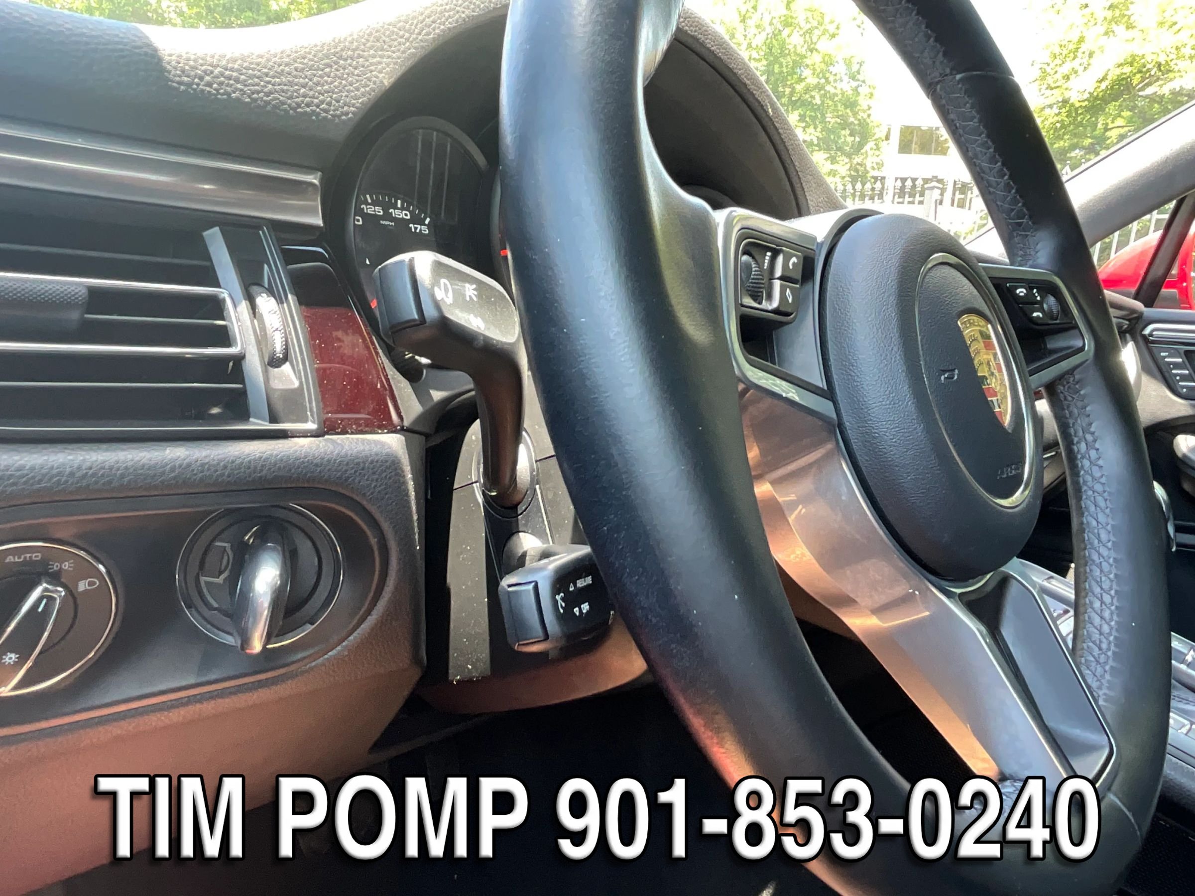 Used 2020 Porsche Macan w/ Premium Package Plus AWD/4WD image 25