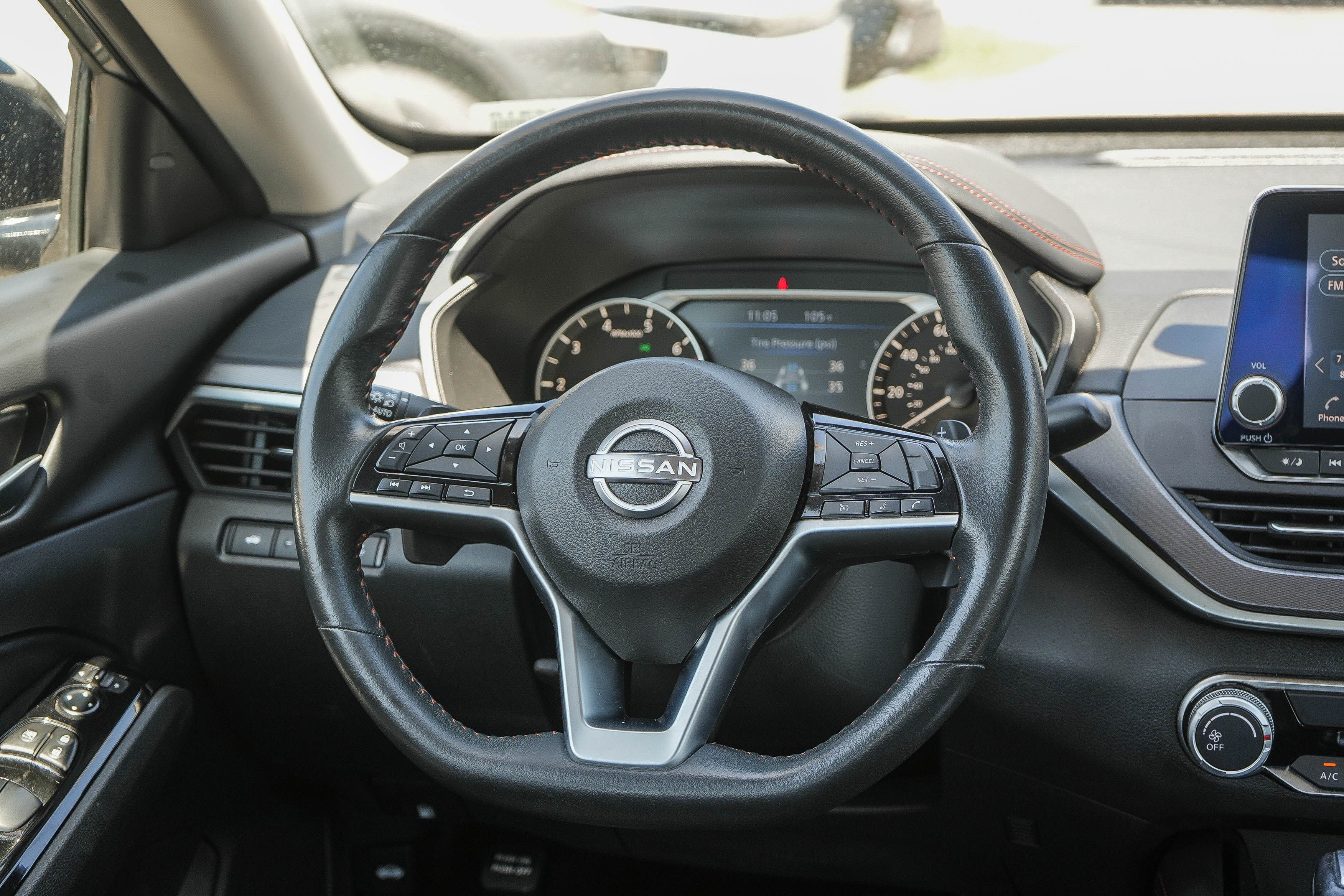 Used 2024 Nissan Altima 2.5 SR FWD image 16