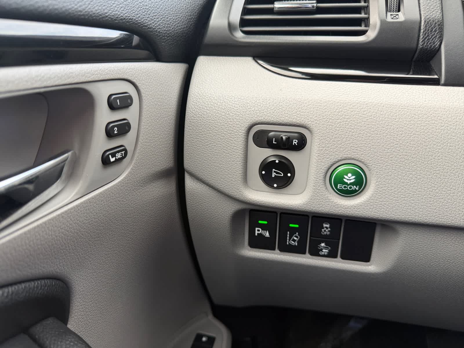 Used 2016 Honda Pilot Elite image 27