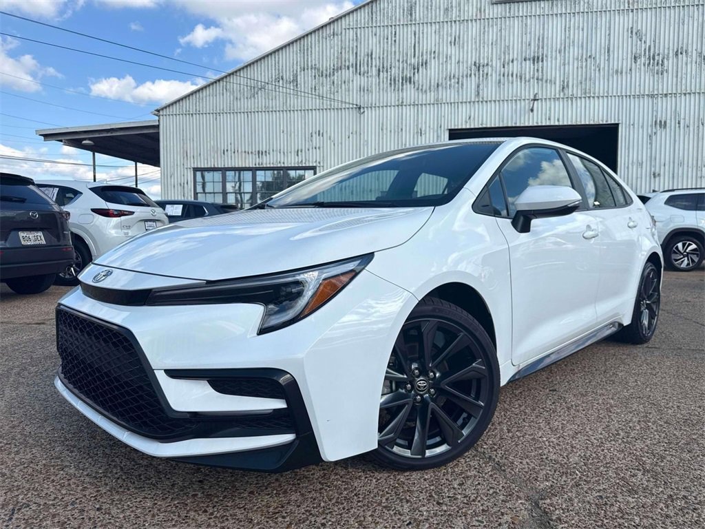 Used 2025 Toyota Corolla SE image 4