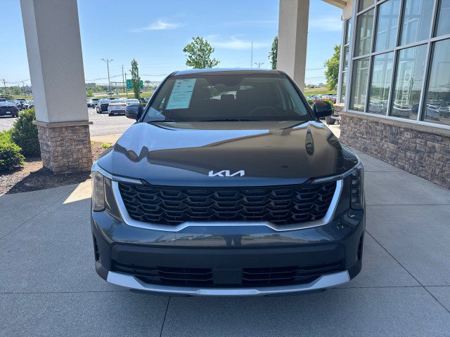 Used 2024 Kia Sorento LX FWD image 3