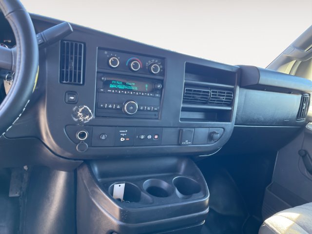 Used 2018 Chevrolet Express 2500 RWD image 11