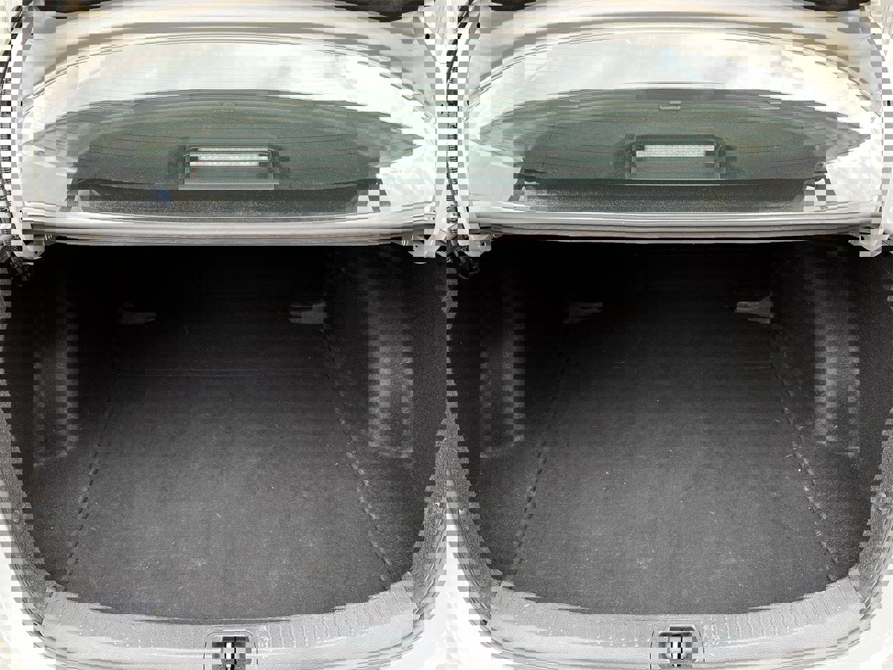 Used 2024 Toyota Corolla LE image 27