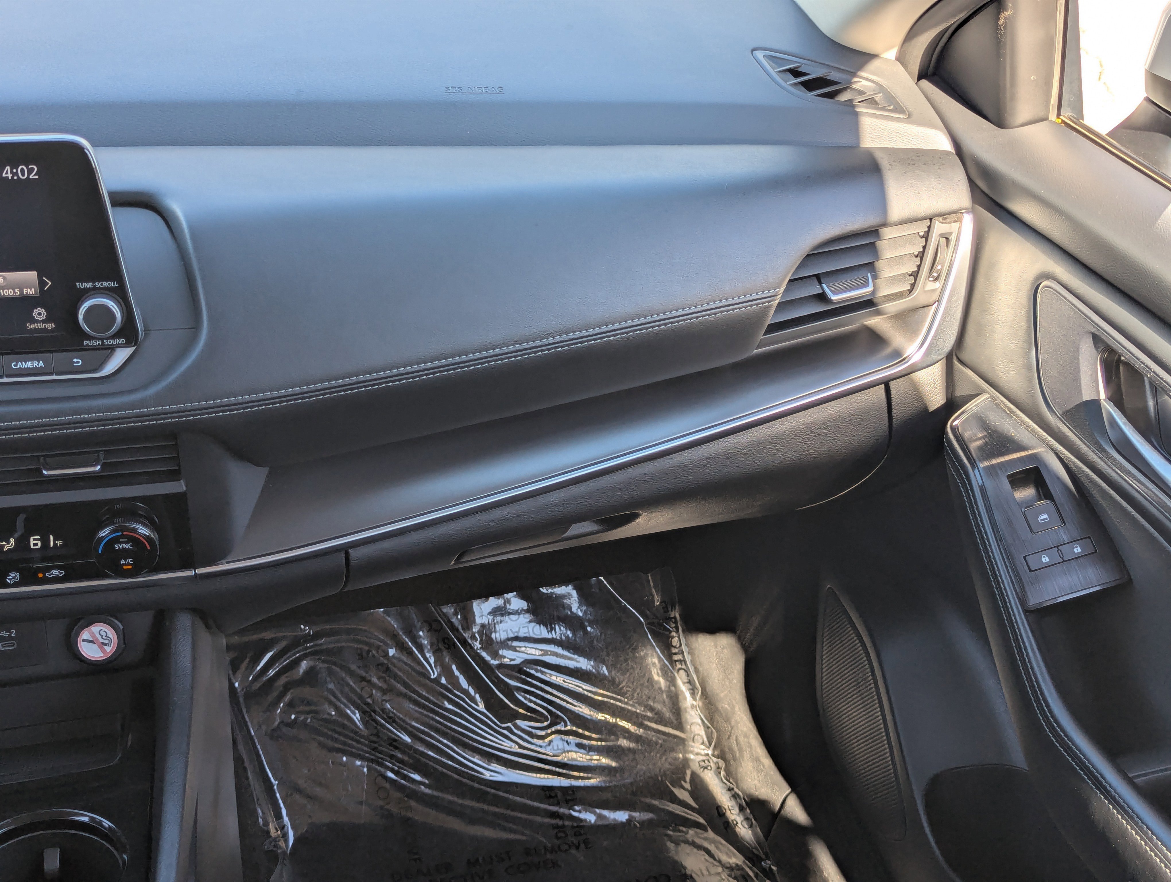 Used 2024 Nissan Rogue SV image 15