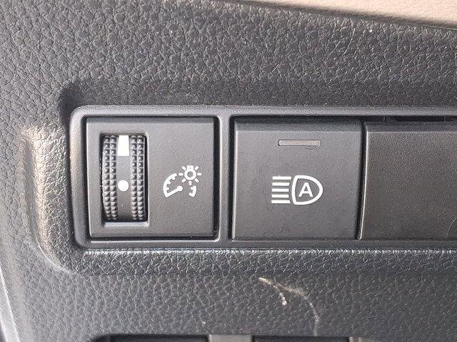 Certified 2024 Toyota Corolla Cross L image 27