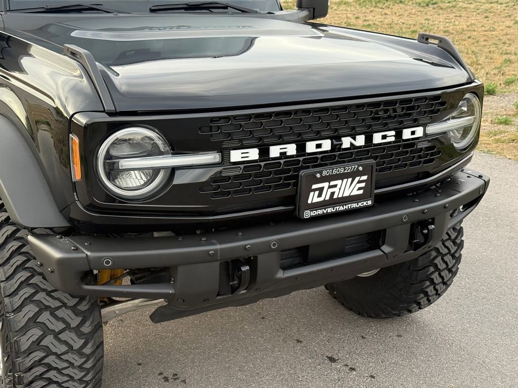 Used 2022 Ford Bronco Wildtrak image 5