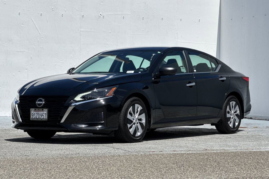 Certified 2024 Nissan Altima 2.5 S FWD image 8