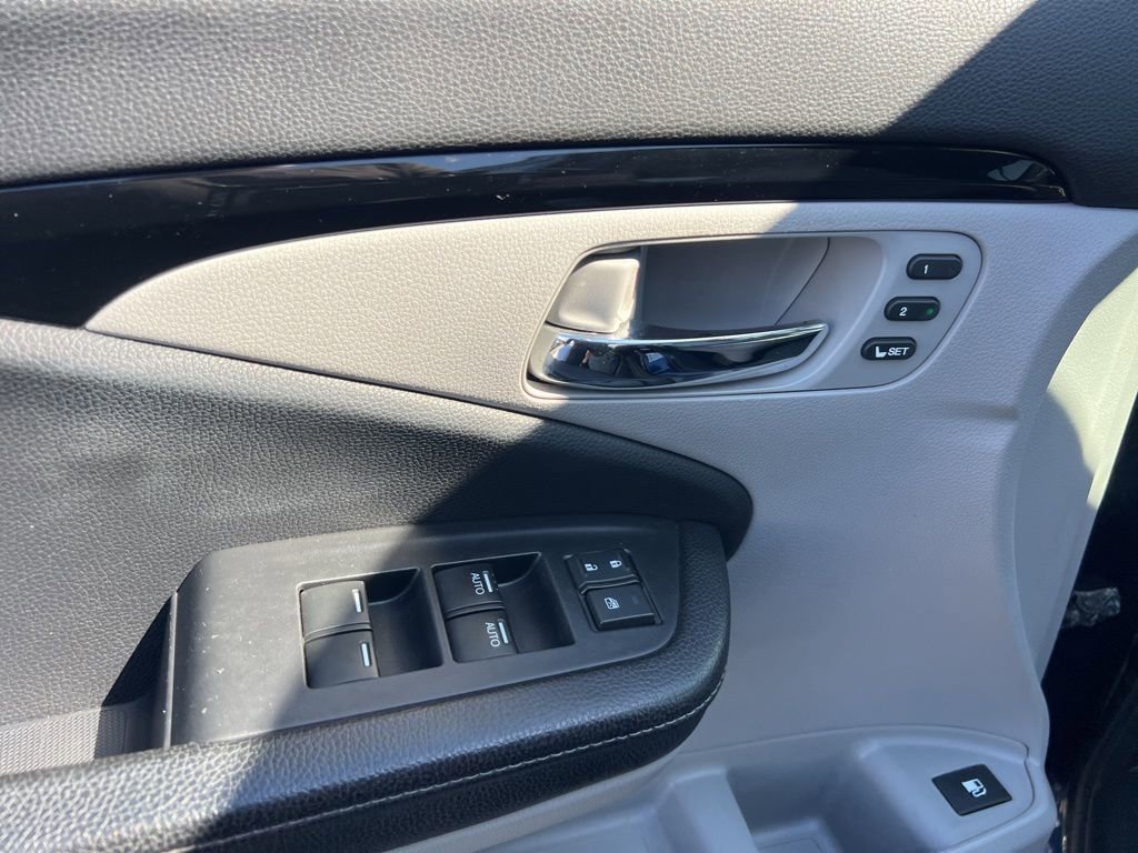 Used 2018 Honda Ridgeline RTL-E image 22
